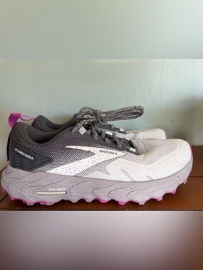 Brooks Cascadia 17 Trail Adapt Grey Purple Trail Running Outdoor Sneakers Size 9